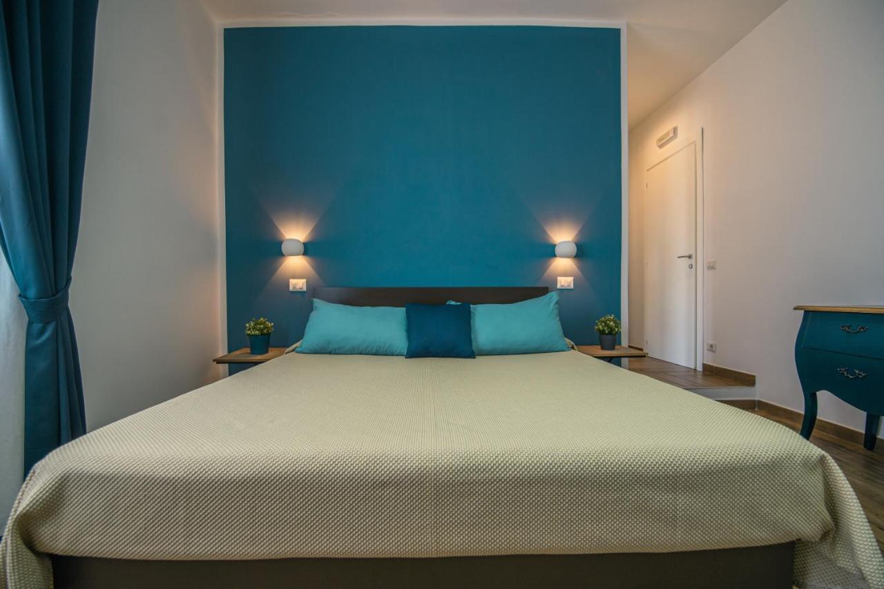 Hub Ferroviario - 12 Posti Letto Per Il Tuo Gruppo A Napoli Con Wifi E Netflix Bed & Breakfast Eksteriør bilde