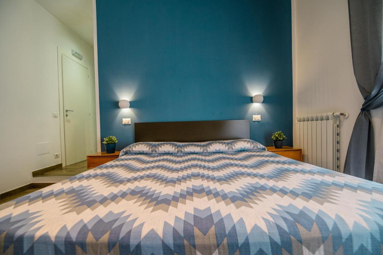 Hub Ferroviario - 12 Posti Letto Per Il Tuo Gruppo A Napoli Con Wifi E Netflix Bed & Breakfast Eksteriør bilde